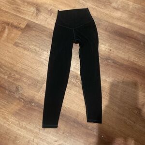 xs black aerie leggings. cropped 25” inseam. tummy control waistband!